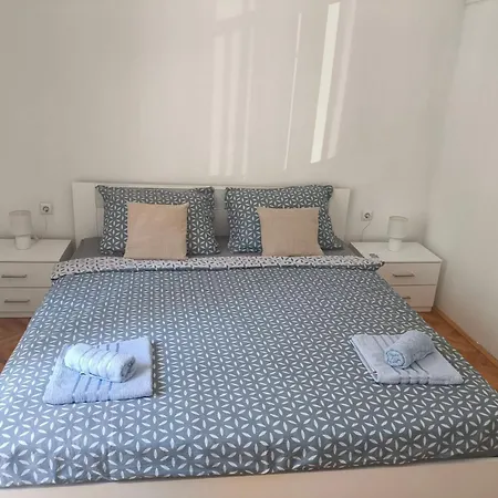 Aurora Apartment
